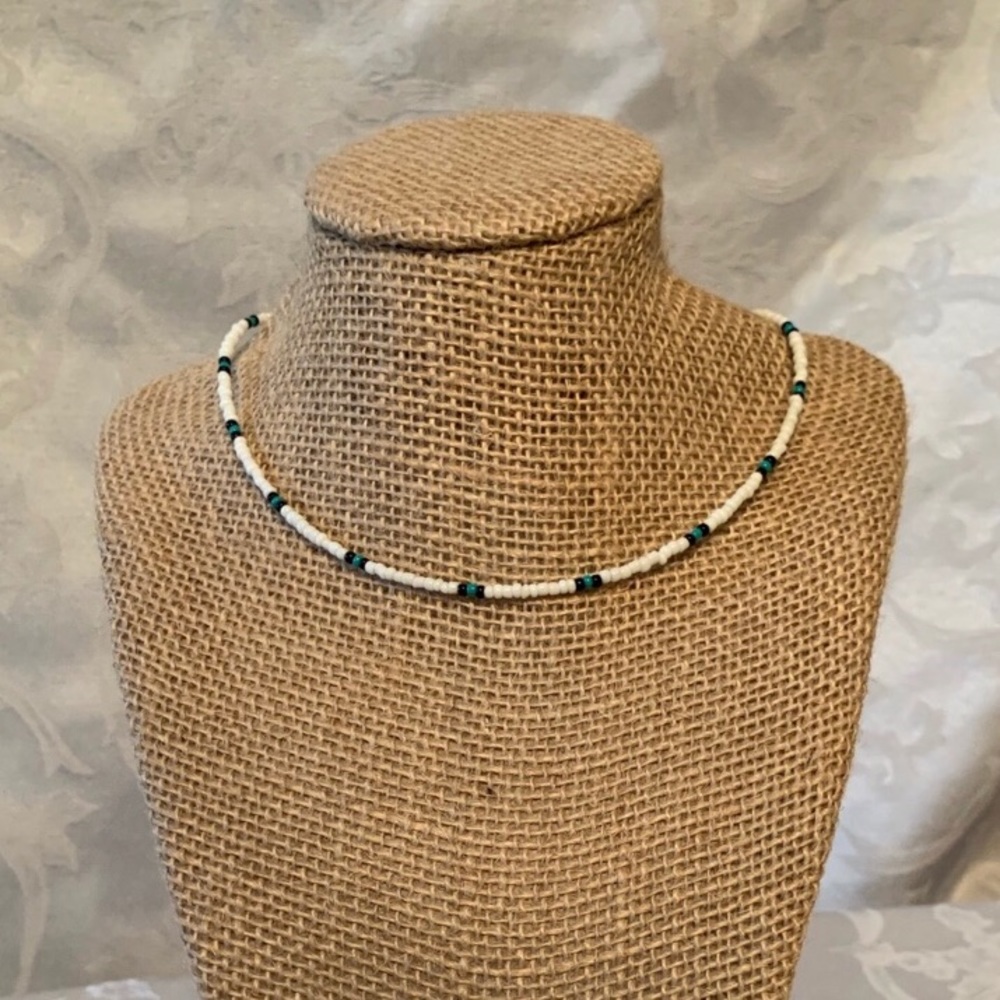 emerald seed bead choker!